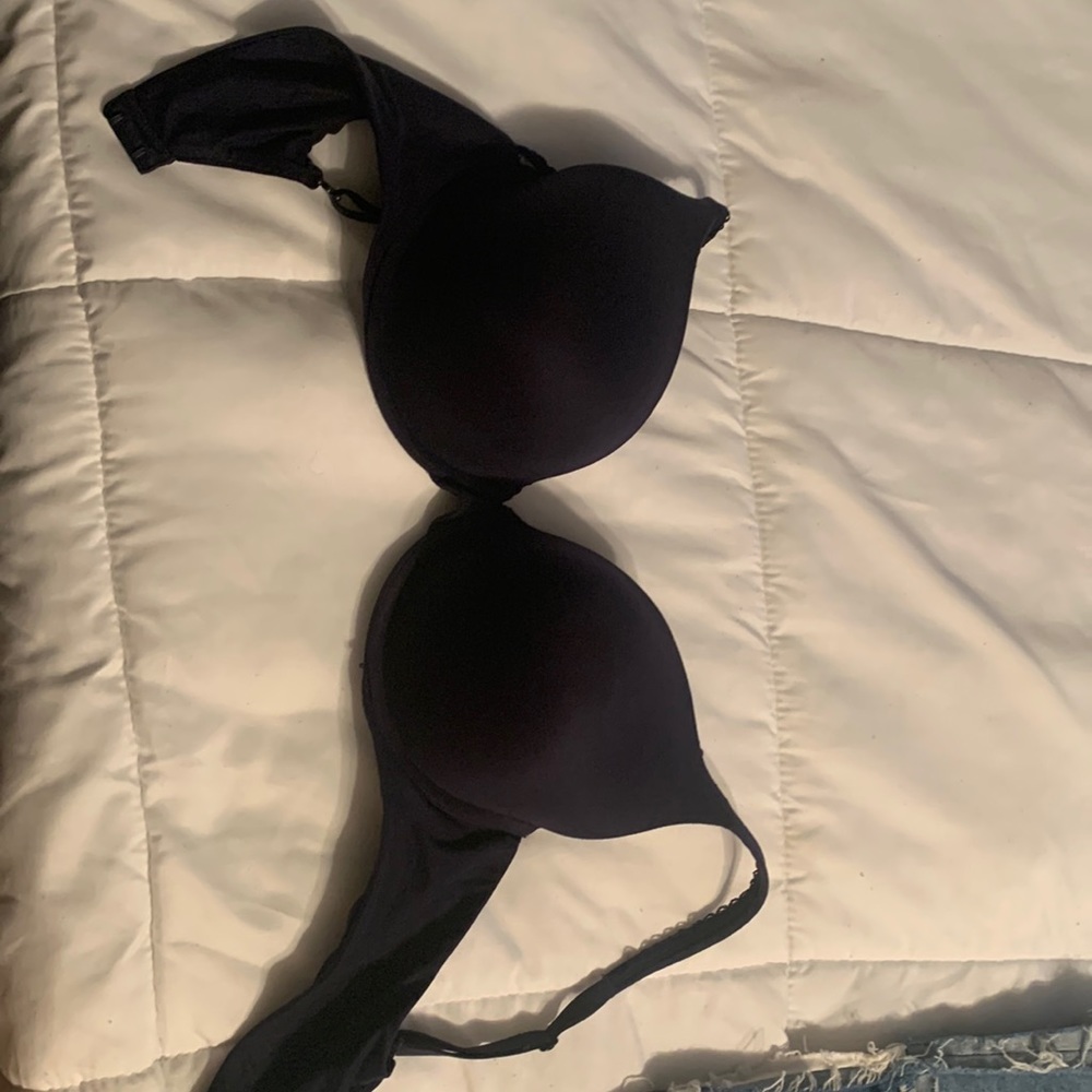 Victoria Secret Bra 36D.